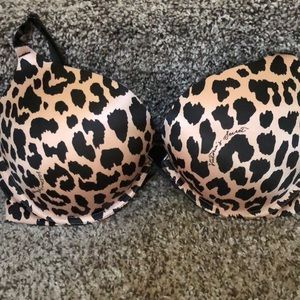 Victoria’s Secret bombshell bra NWT 36D